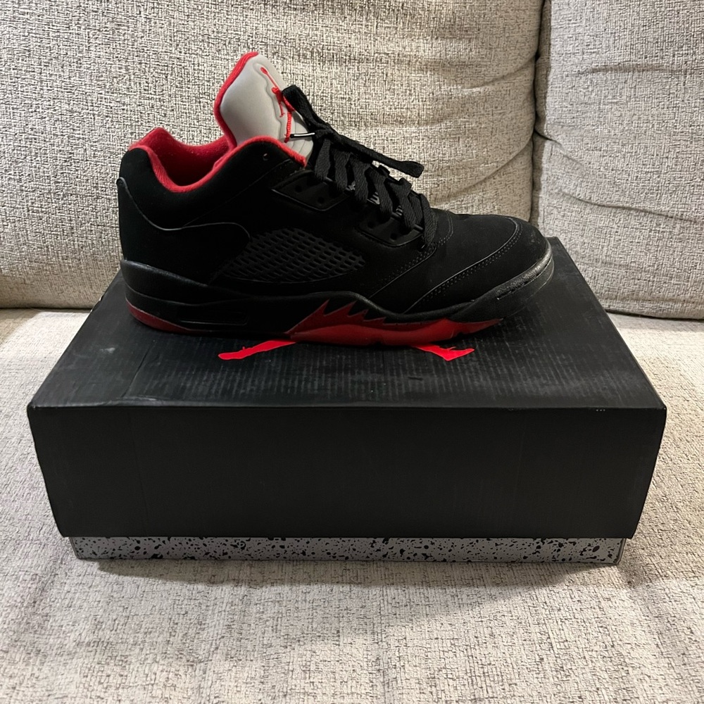 Nike Air Jordan 5 sneakers